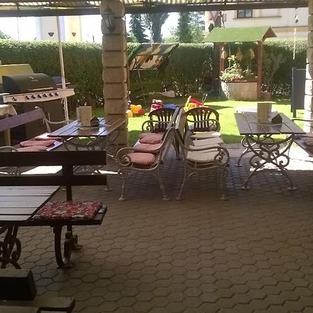 Penzion U Slunce Jaromer Ngoại thất bức ảnh